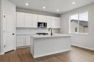 819 Mesic Ln, Windsor, CO 80550 - Photo 7