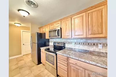 201 10th St, Windsor, CO 80550 - Photo 17