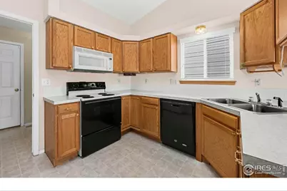 1905 Greenbriar Ct, Johnstown, CO 80534 - Photo 9