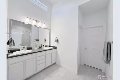 11059 E 25th Dr, Aurora, CO 80010 - Photo 17