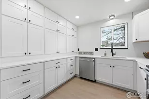 1315 Hilltop Dr, Longmont, CO 80504 - Photo 9