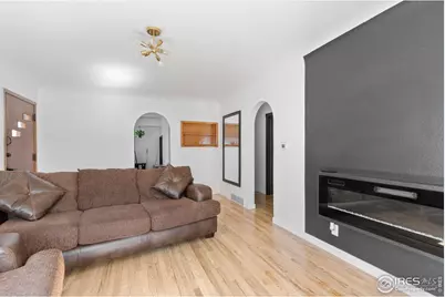 522 E 13th St, Loveland, CO 80537 - Photo 3