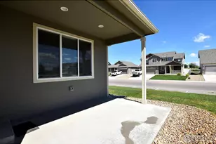 2431 Ivywood Ln, Johnstown, CO 80534 - Photo 3