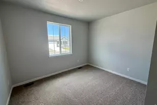 827 Mesic Ln, Windsor, CO 80550 - Photo 5