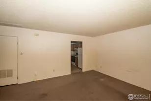 146 E Saint Clair Ave, Longmont, CO 80504 - Photo 3