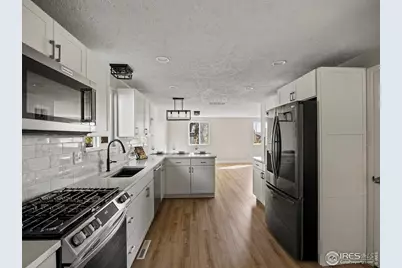 829 Independence Dr, Longmont, CO 80504 - Photo 9