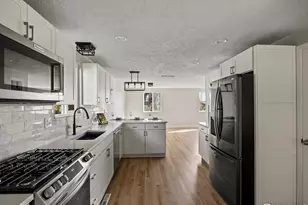 829 Independence Dr, Longmont, CO 80504 - Photo 9