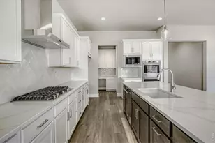 1644 Sundown Run Dr, Windsor, CO 80550 - Photo 9