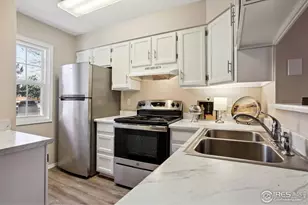 1048 Milo Cir, Lafayette, CO 80026 - Photo 3