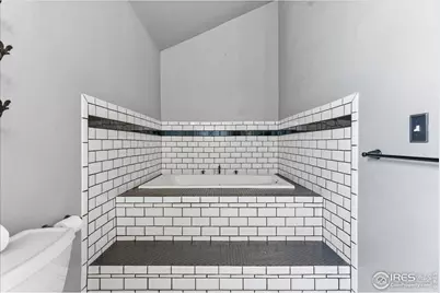 1284 E 4th St, Loveland, CO 80537 - Photo 17