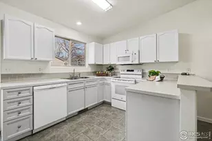 1049 Tierra Ln, Fort Collins, CO 80521 - Photo 7