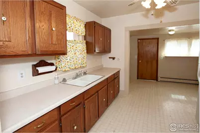 323 Cleveland St, Sterling, CO 80751 - Photo 7