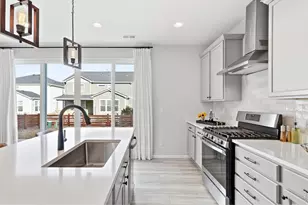 831 Golden Peak Dr, Erie, CO 80516 - Photo 17