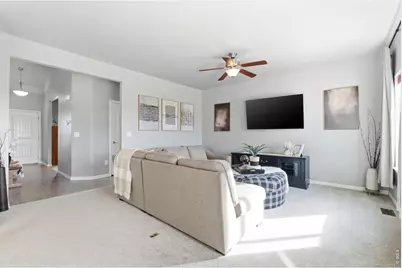 541 Kansas Ave, Berthoud, CO 80513 - Photo 15