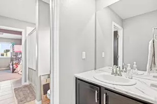 2763 E 161st Pl, Thornton, CO 80602 - Photo 23