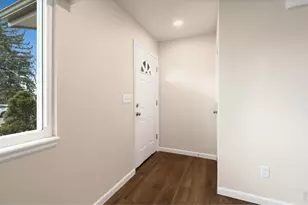 881 19th St SW, Loveland, CO 80537 - Photo 3