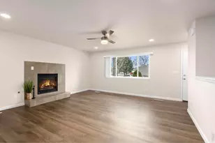 881 19th St SW, Loveland, CO 80537 - Photo 5