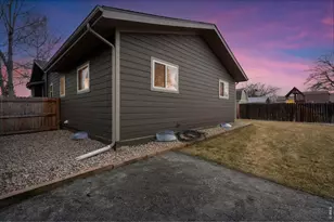 881 19th St SW, Loveland, CO 80537 - Photo 37