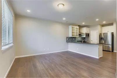 690 Stonebridge Dr, Longmont, CO 80503 - Photo 5