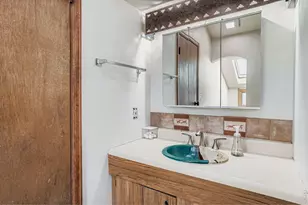 30172 Hilltop Dr, Evergreen, CO 80439 - Photo 21