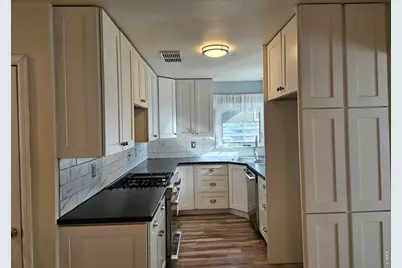 109 Denver St, Sterling, CO 80751 - Photo 11