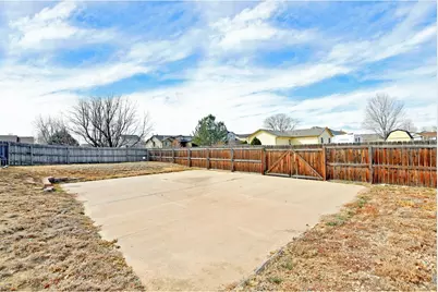 221 E Holly St, Milliken, CO 80543 - Photo 35