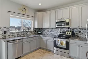 24703 E Kansas Cir, Aurora, CO 80018 - Photo 9