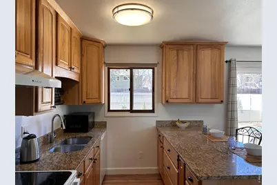 1456 Edgewood Ct, Fort Collins, CO 80526 - Photo 7