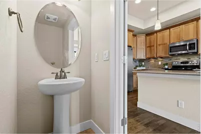 2521 Des Moines Dr #105, Fort Collins, CO 80525 - Photo 11