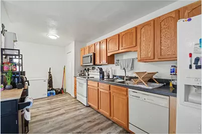 909 44th Ave Ct #10, Greeley, CO 80634 - Photo 9