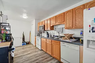 909 44th Ave Ct, Greeley, CO 80634 - Photo 9