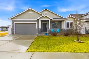 1827 Castle Hill Dr, Windsor, CO 80550 - Photo 1