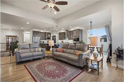 1827 Castle Hill Dr, Windsor, CO 80550 - Photo 3