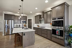 1827 Castle Hill Dr, Windsor, CO 80550 - Photo 11