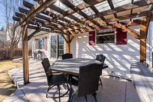 302 E 40th St, Loveland, CO 80538 - Photo 23