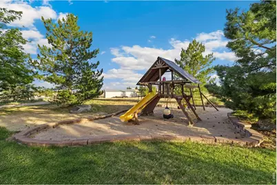 5714 Bluff Ln, Loveland, CO 80537 - Photo 43