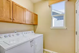 527 Deerwood Dr, Longmont, CO 80504 - Photo 27