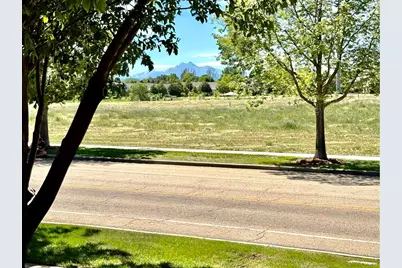 527 Deerwood Dr, Longmont, CO 80504 - Photo 5