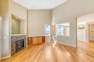 527 Deerwood Dr, Longmont, CO 80504 - Photo 9