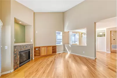 527 Deerwood Dr, Longmont, CO 80504 - Photo 7