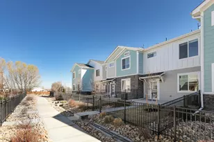 610 Stonebridge Dr, Longmont, CO 80503 - Photo 3