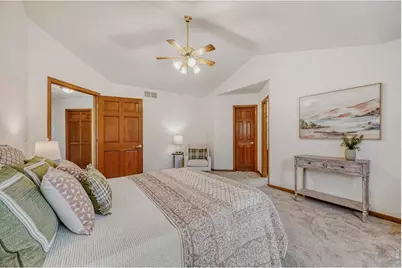 2062 Ridgeview Dr, Longmont, CO 80504 - Photo 29