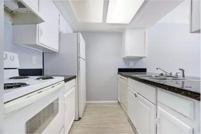 16001 E Alaska Pl #1, Aurora, CO 80017 - Photo 9