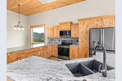 659 Peak View Dr, Estes Park, CO 80517 - Photo 17