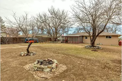 321 Crescent Dr, Loveland, CO 80538 - Photo 25