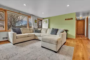 321 Crescent Dr, Loveland, CO 80538 - Photo 9