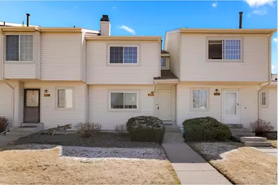 4230 S Mobile Cir #B, Aurora, CO 80013 - Photo 1