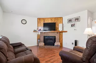 4230 S Mobile Cir, Aurora, CO 80013 - Photo 3