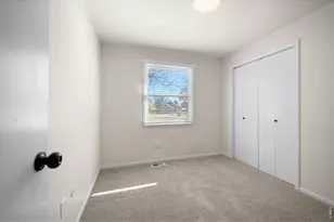 1217 Hunter Ct, Longmont, CO 80501 - Photo 15