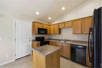 2255 Sopris Cir, Loveland, CO 80537 - Photo 11